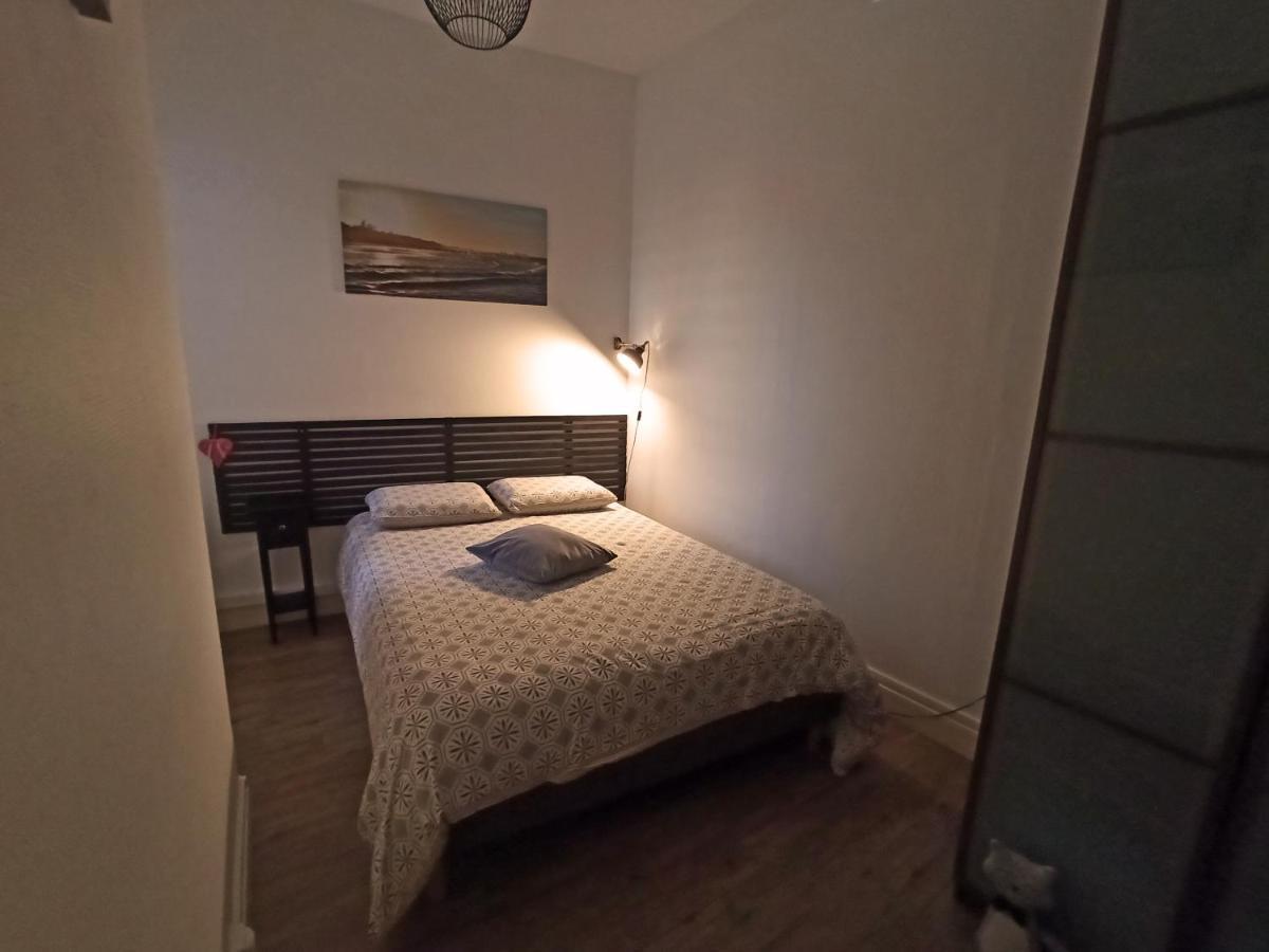 Bel appartement indépendant centre de Magny-Cours avec parking Esterno foto